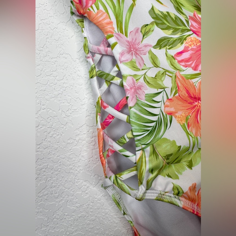 HURLEY Women’s Surf Floral With Zipper Swimsuit Size M - Picture 7 of 9